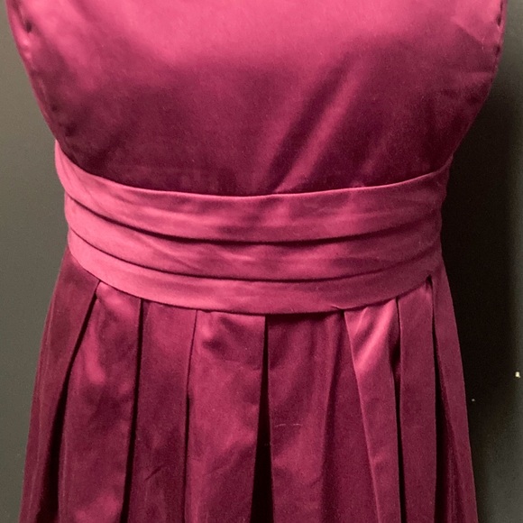 Mini pleated sangria formal dress won once - Picture 2 of 6